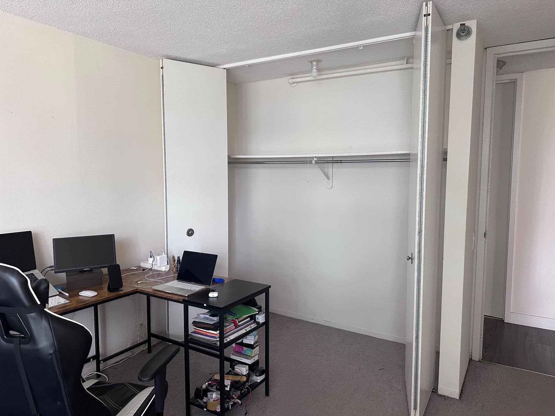 Private Room Available in 2B2B Apartment